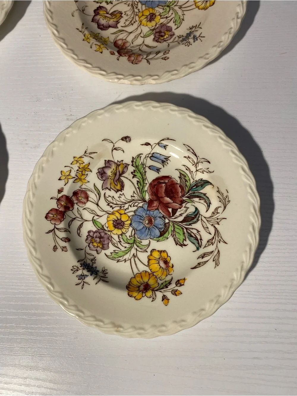 Vintage Vernon Kilns May Flower Bread Dessert Plates 6.5